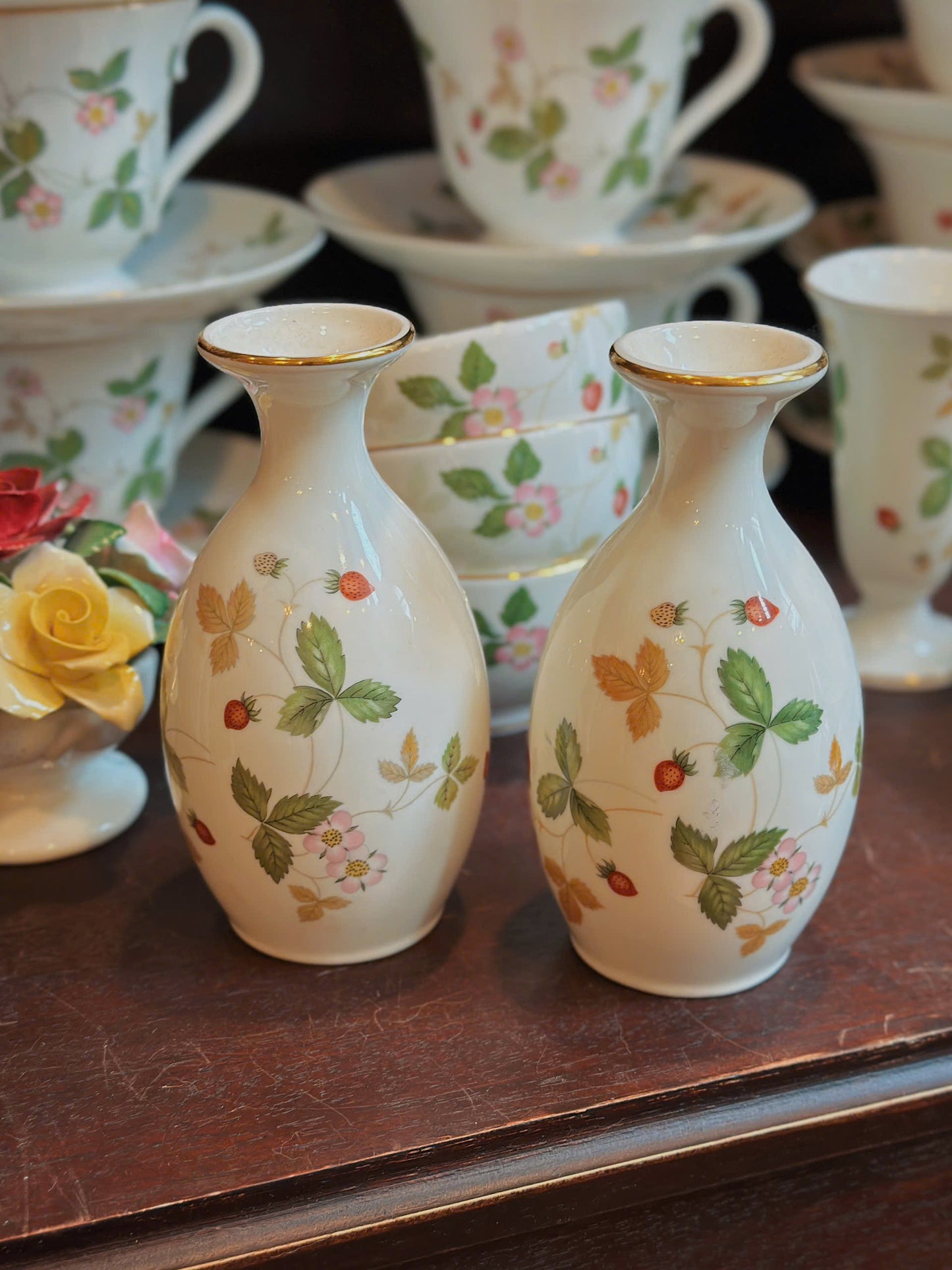 Wedgwood Wild Strawberry Tea Party Set