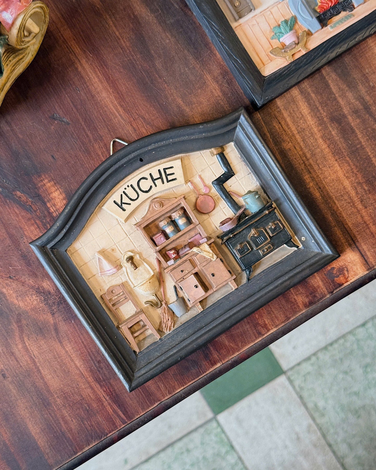 Vintgae Mini Room Wall Ar