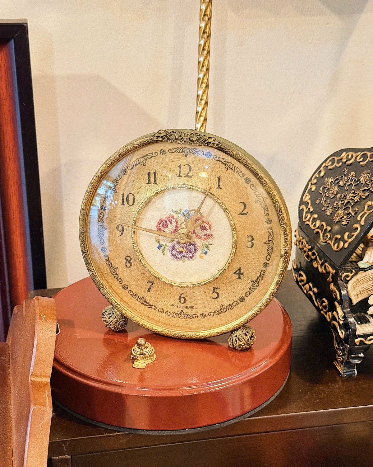 Gold Ornate Flower Clock