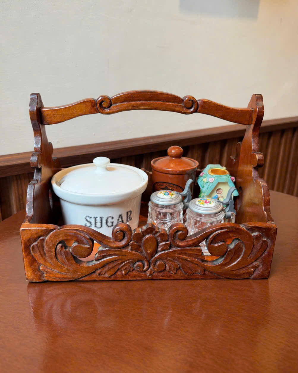 Retro Tabletop Condiment Basket