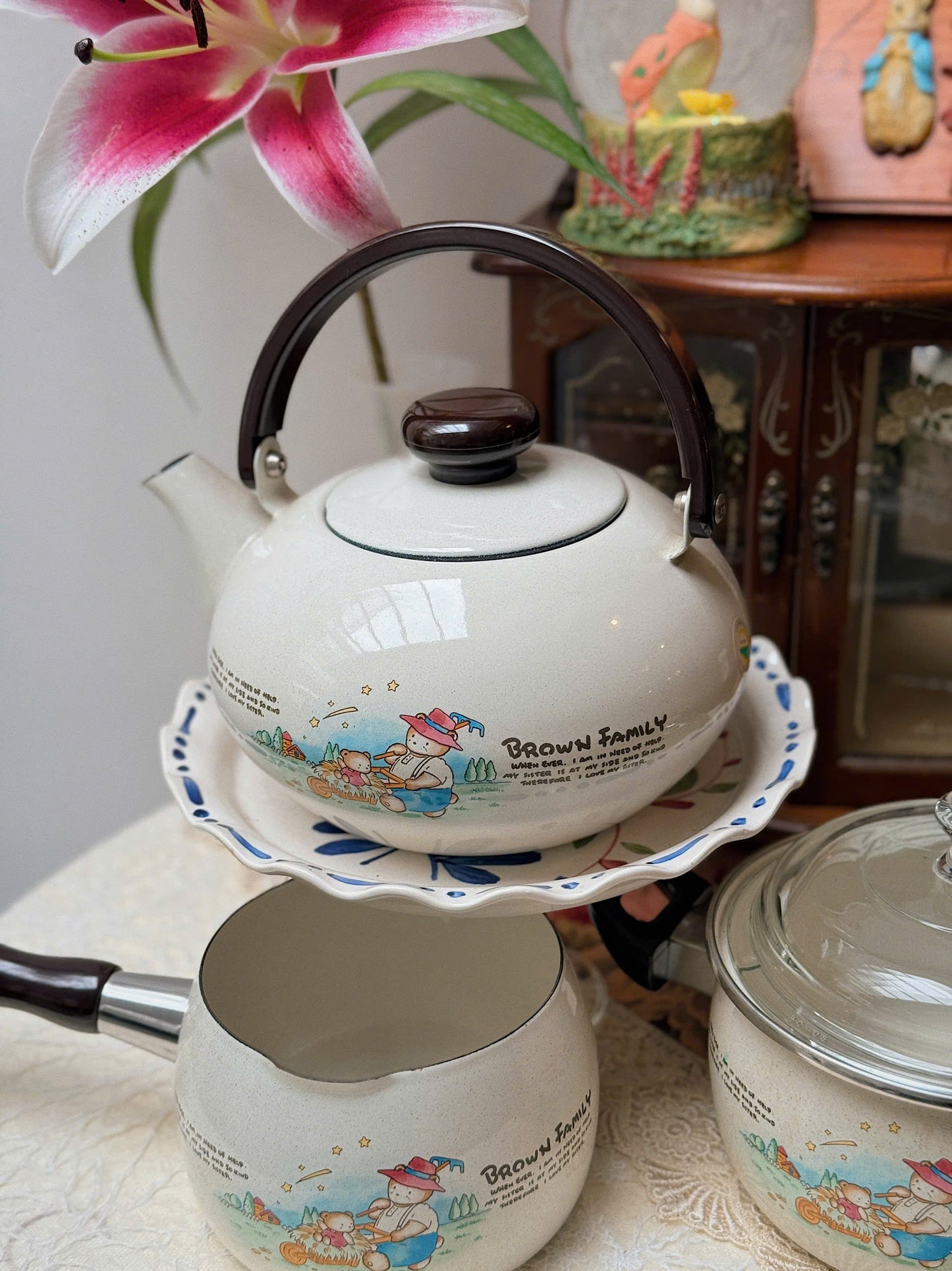 “Brown Family” Enamel Kitchenware