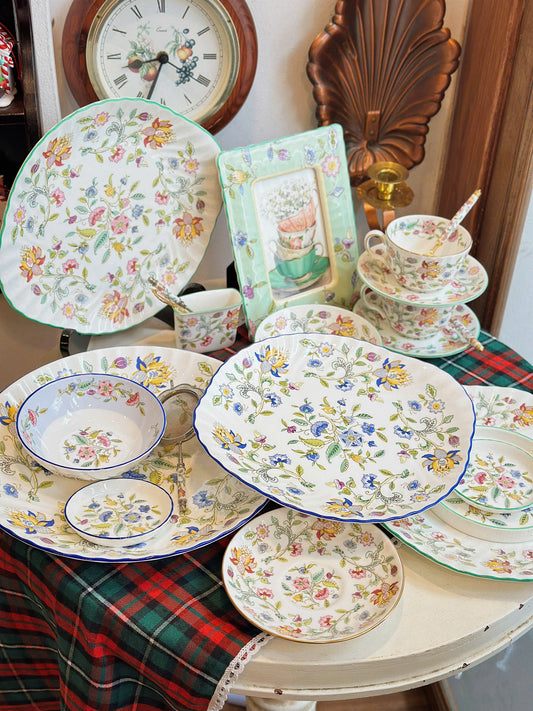 Floral Pattern Teaset/ Plate - Minton
