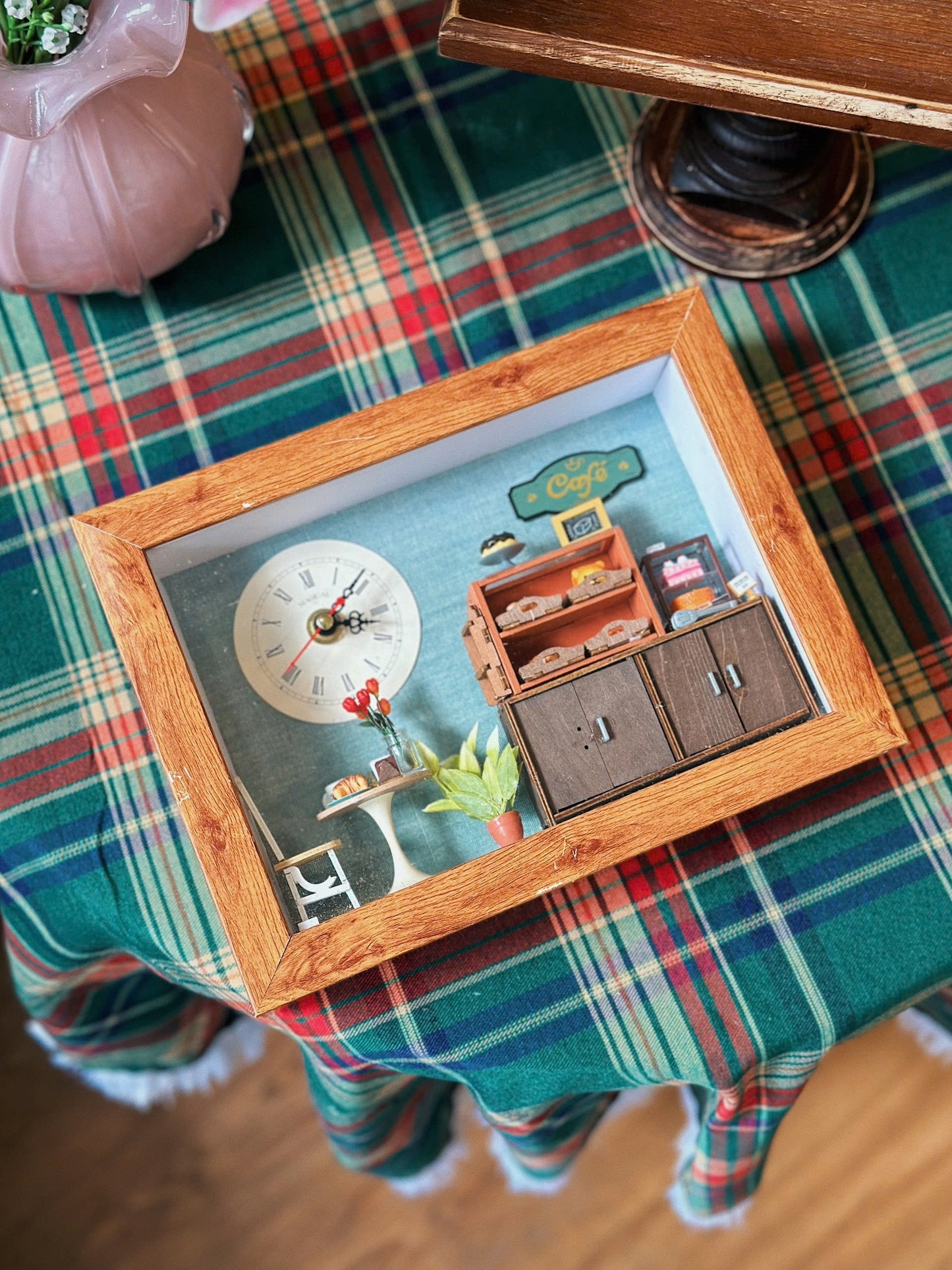 Mini Roombox Clock - Café Shop