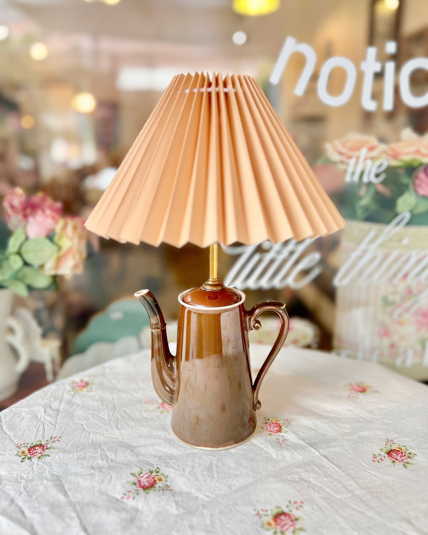 Choco Teapot Lamp