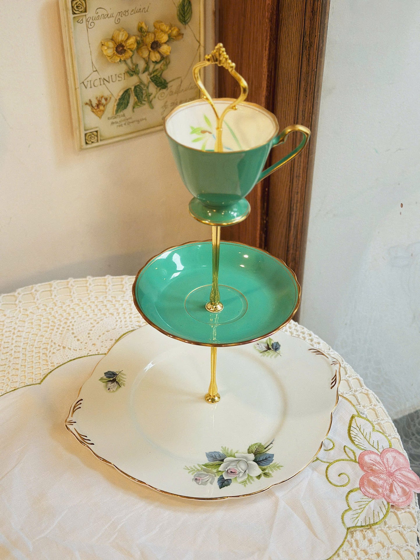 Khay bánh cổ điển hoa tiết hoa xanh sang trọng