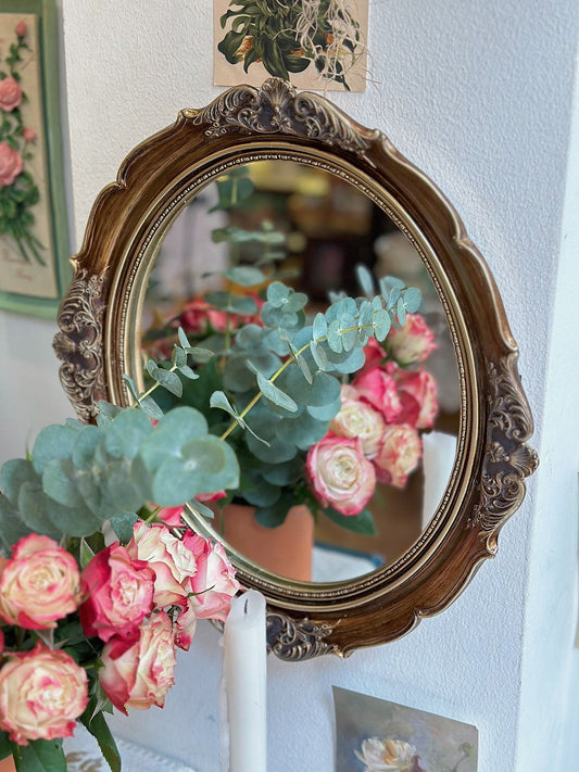 Vintage Style Oval Shaped Mirror