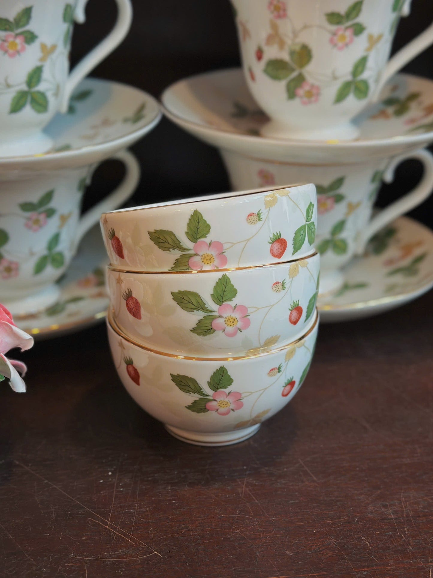 Wedgwood Wild Strawberry Tea Party Set