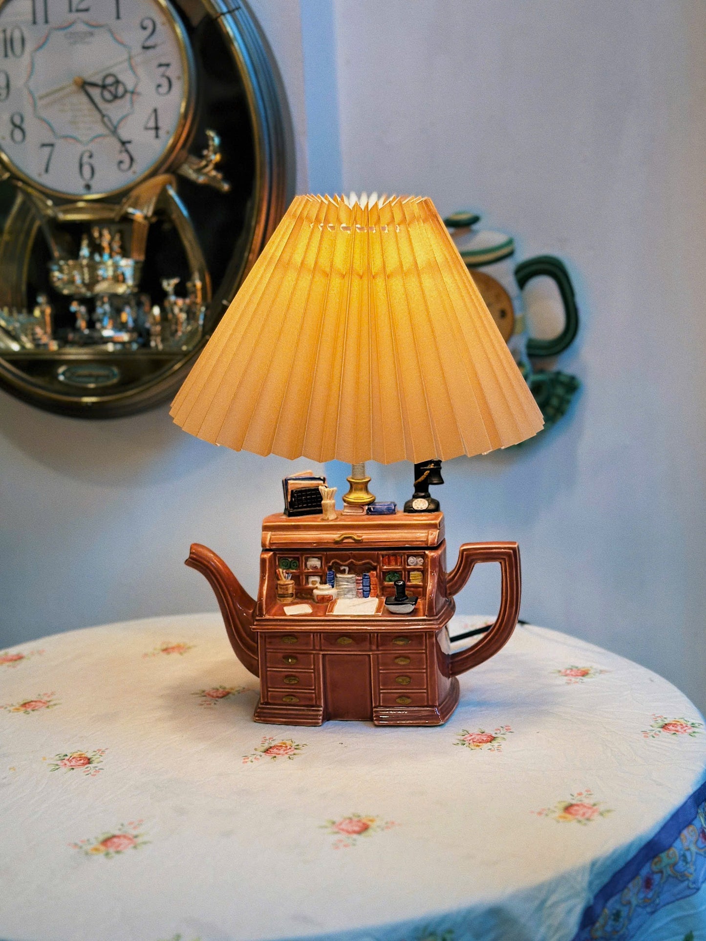 Vintage Desk Teapot Lamp