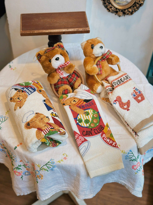 Set giá treo và khăn lông hoạ tiết gấu