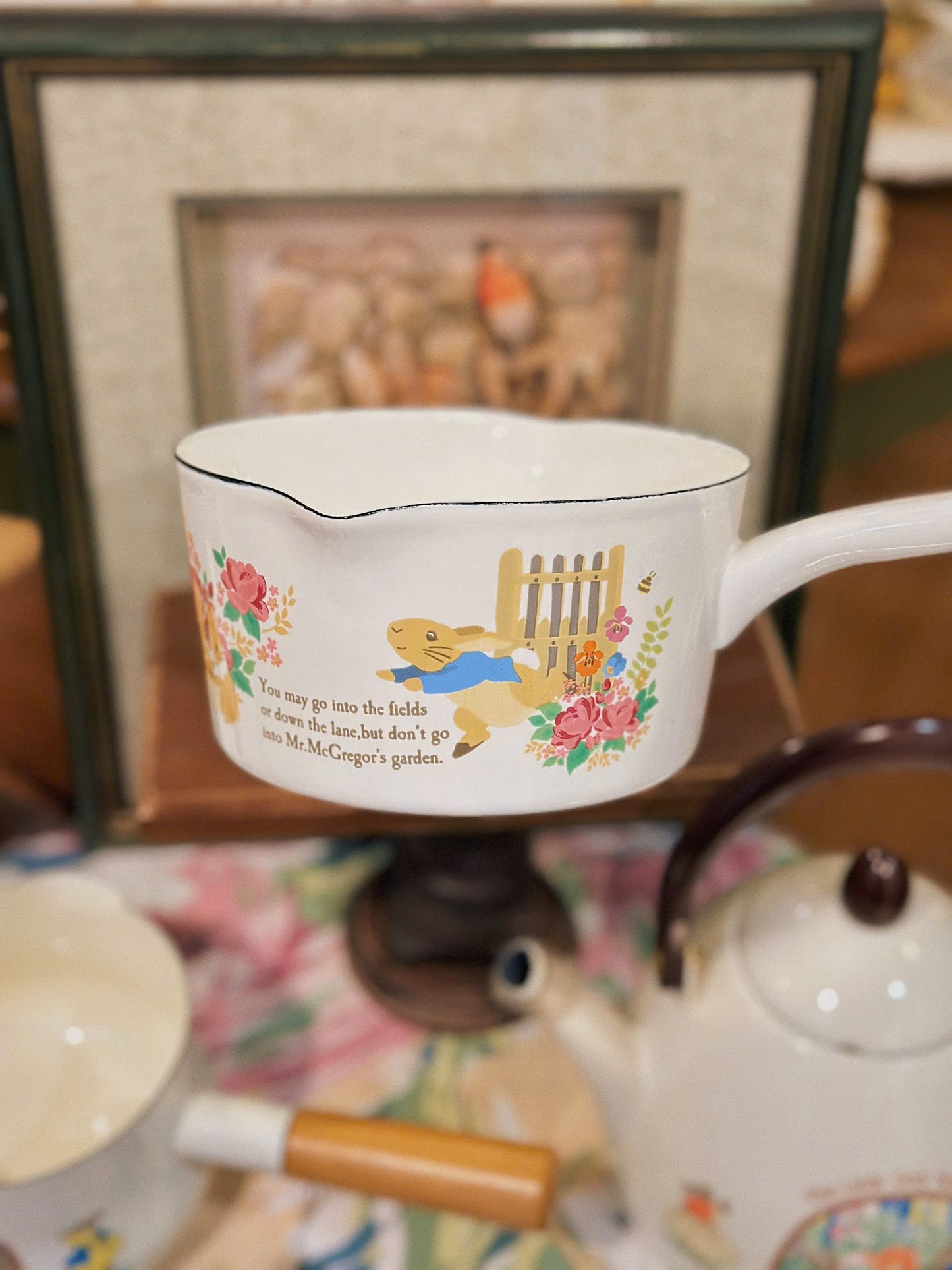Nồi tráng men Peter Rabbit - Made in Japan