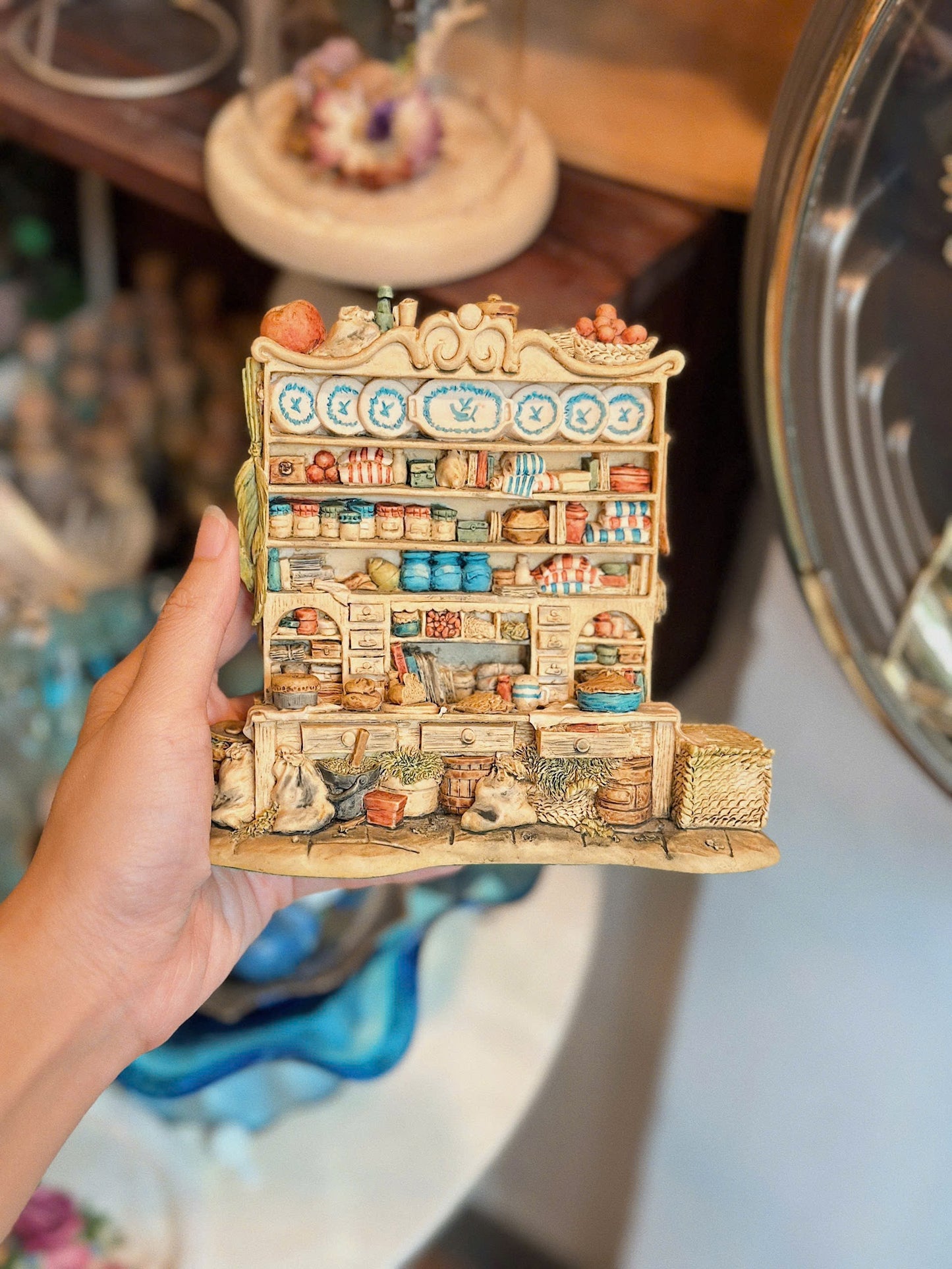 Tượng mô hình bếp Bramly Hedge