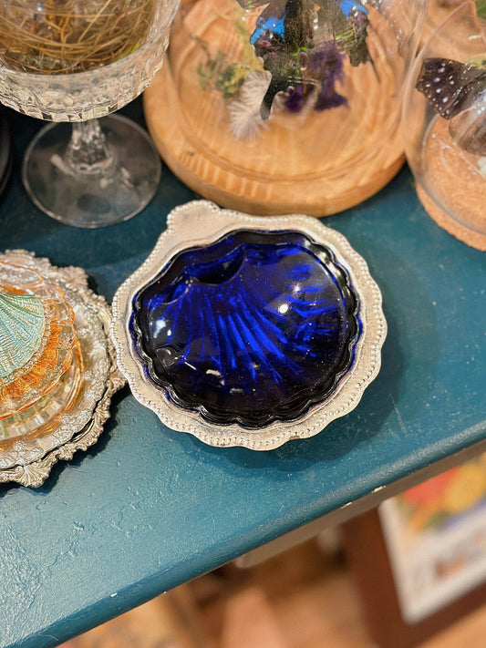 Vintage Seashell Plate