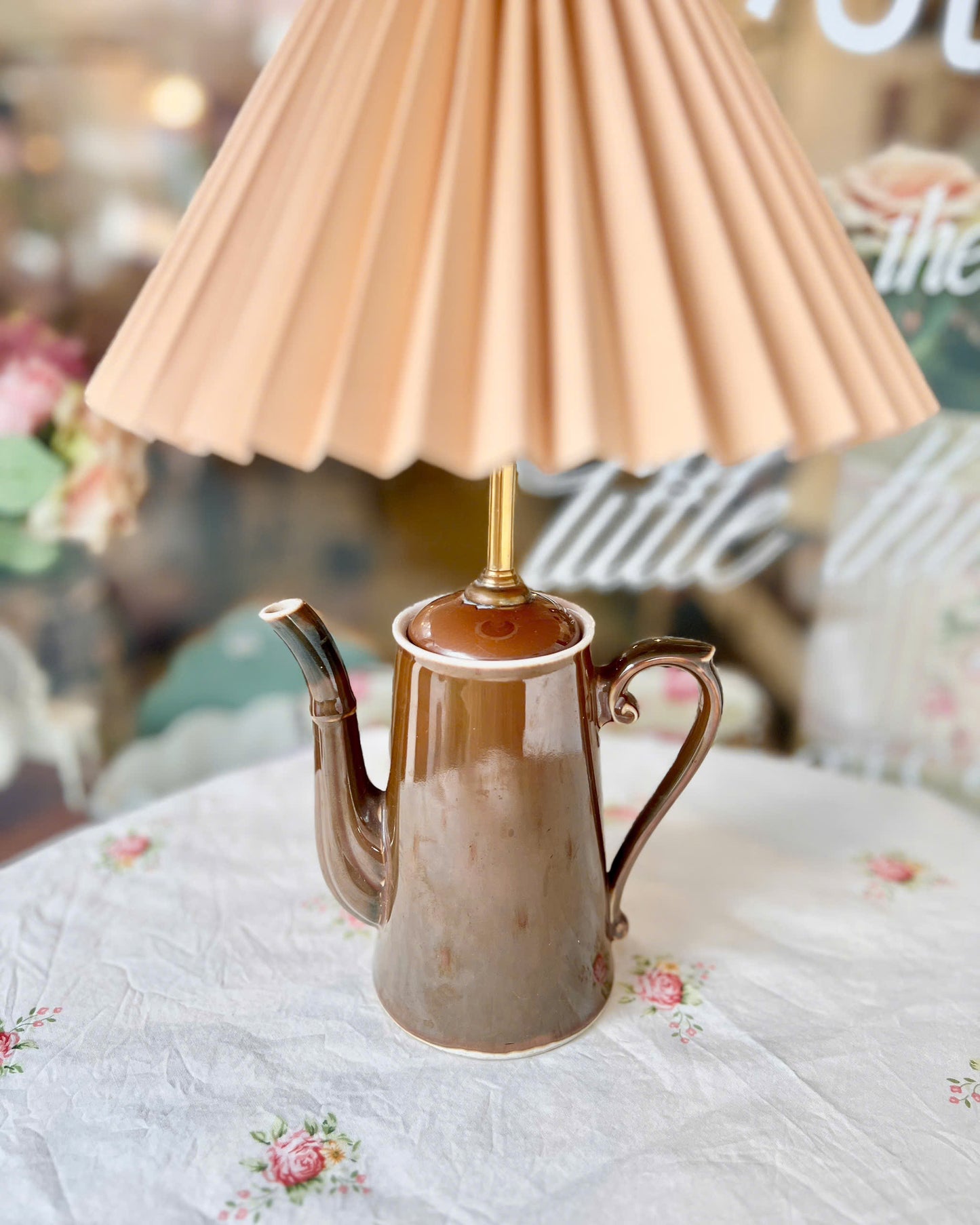 Choco Teapot Lamp