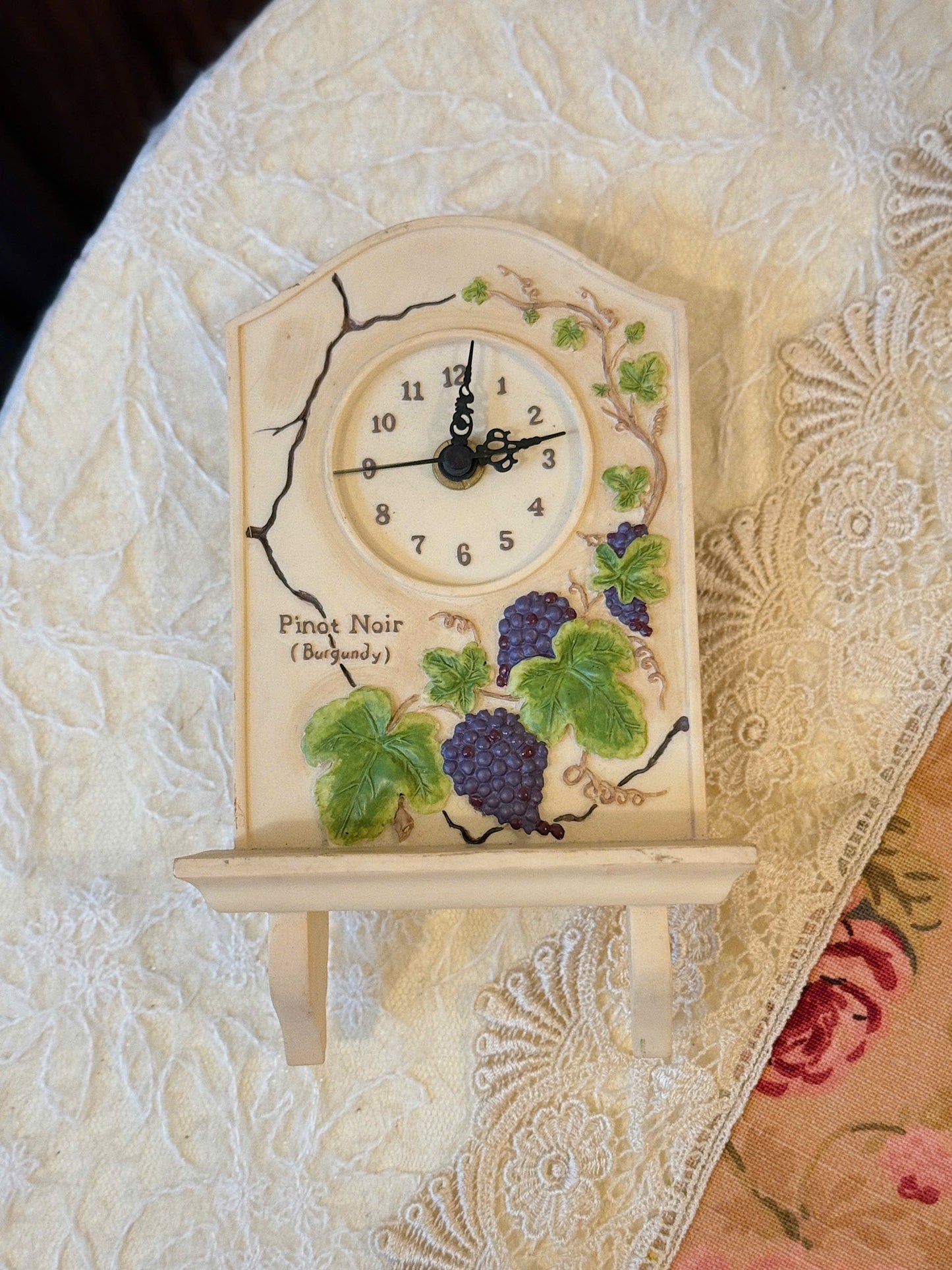 Vintage Grape Pattern Wall Clock