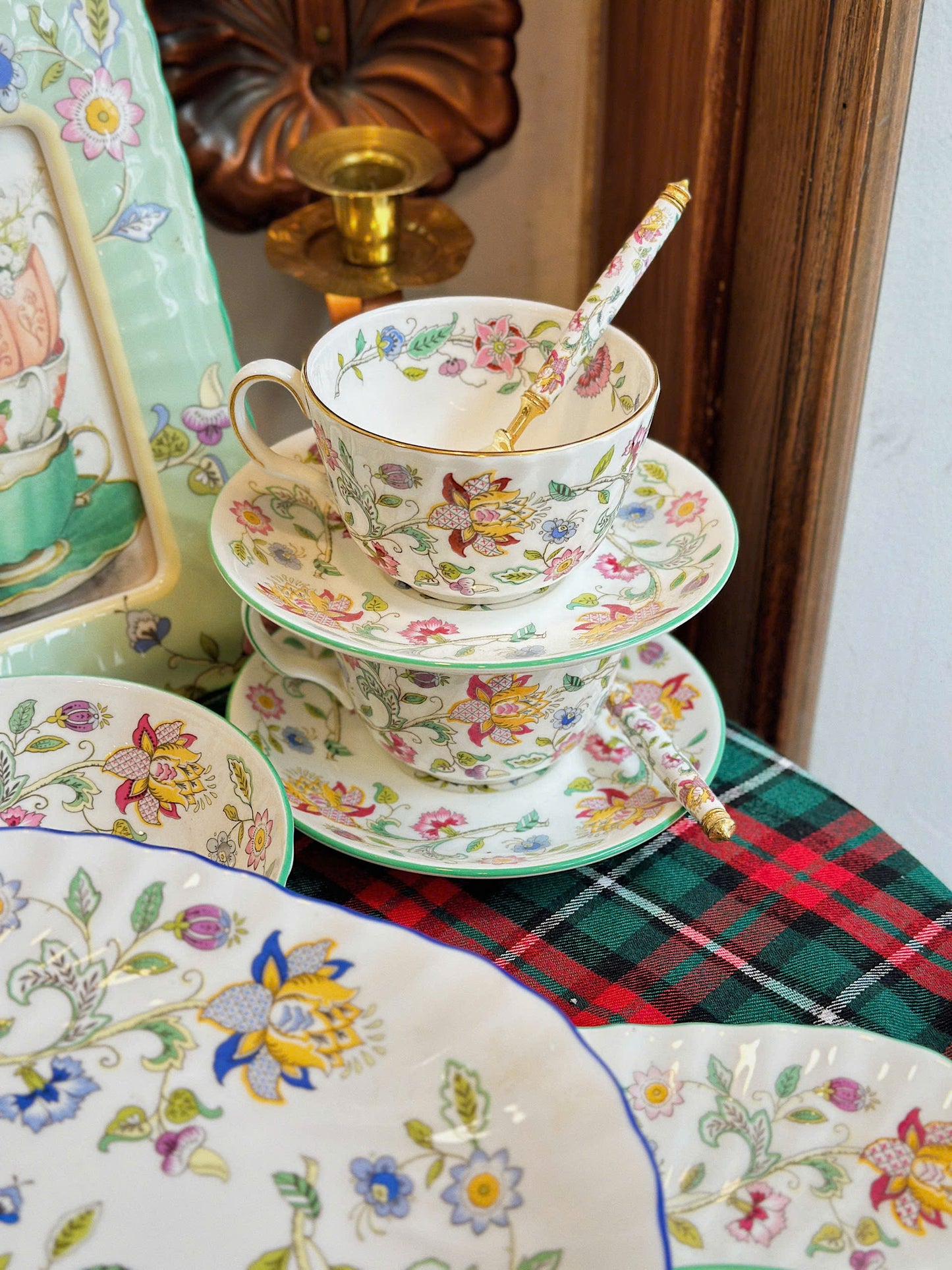 Floral Pattern Teaset/ Plate - Minton