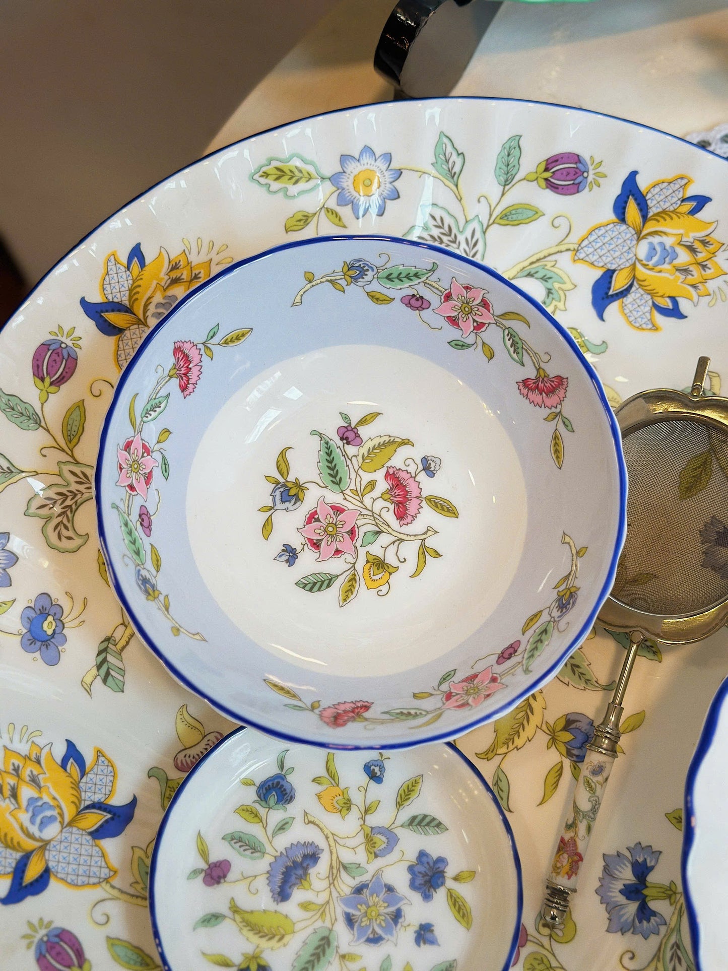 Floral Pattern Teaset/ Plate - Minton