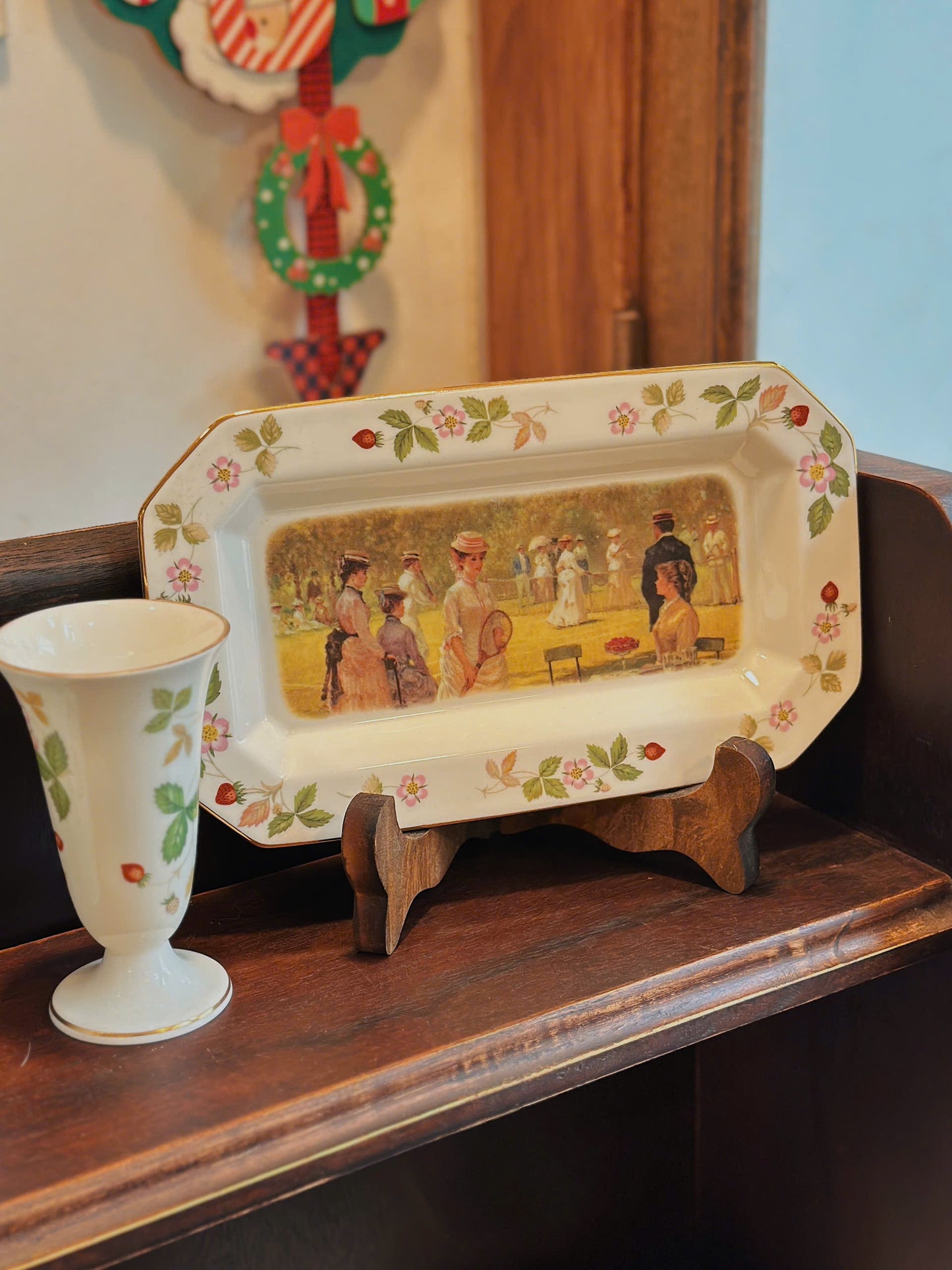 Wedgwood Wild Strawberry Tea Party Set