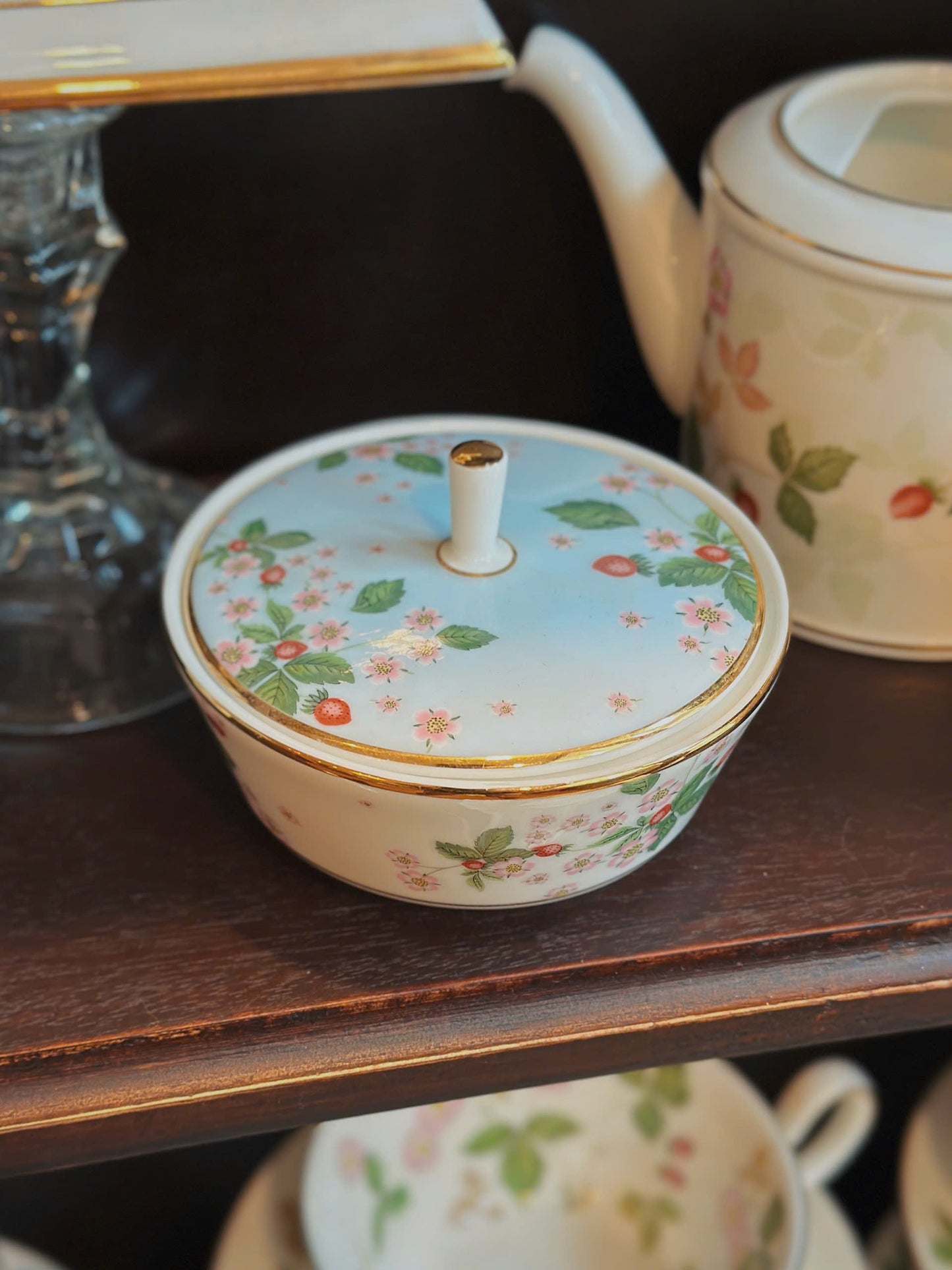 Wedgwood Wild Strawberry Tea Party Set