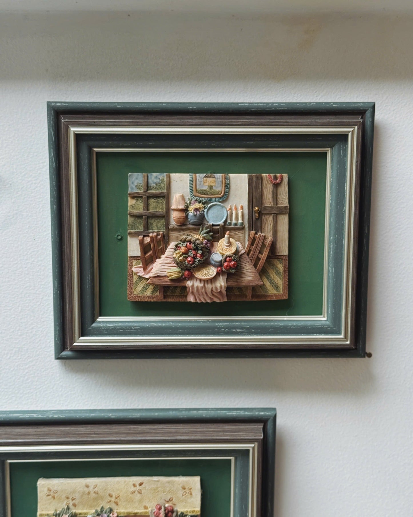 Vintage Cottage Style Carved Resin 3D Wall Hanging Plaque