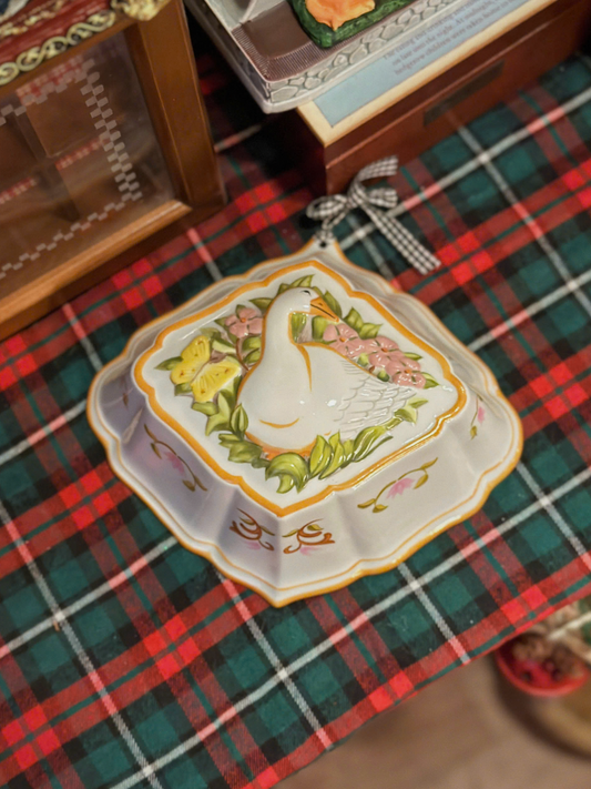 1986 Le Cordon Bleu Porcelain Mold Franklin Mint Goose Motif Diamond Shaped