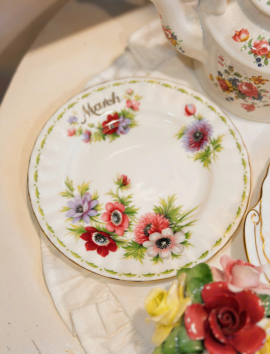 Floral Plate ANEMONES - MARCH - ROYAL ALBERT