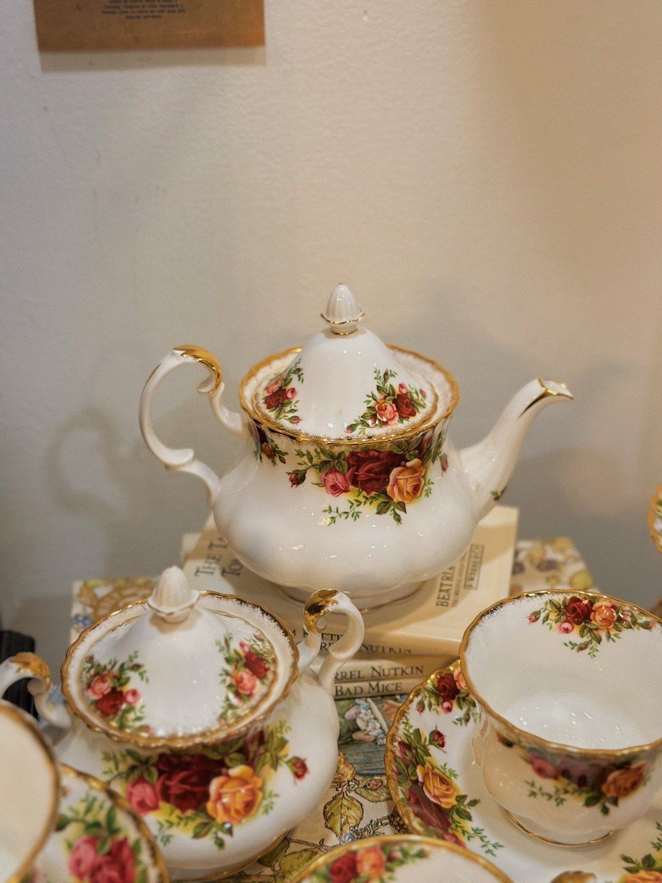 Set tách trà hoa hoạ tiết cổ điển Royal Albert 🌸