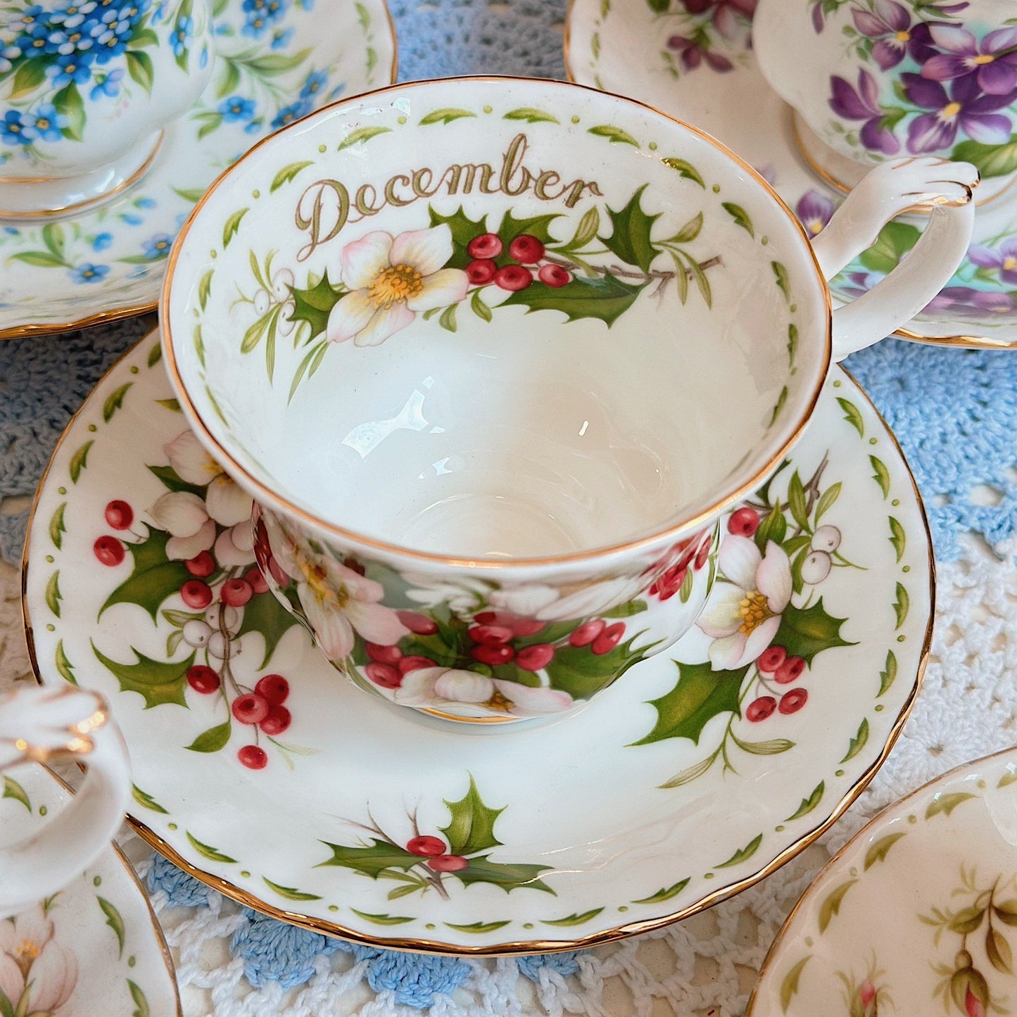 Set tách trà tháng Royal Albert bằng sứ xương xuất xứ Anh✨