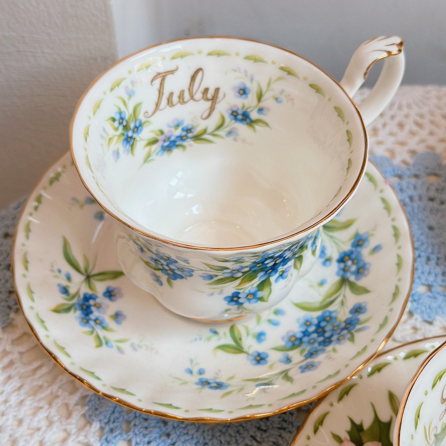 Set tách trà tháng Royal Albert bằng sứ xương xuất xứ Anh✨