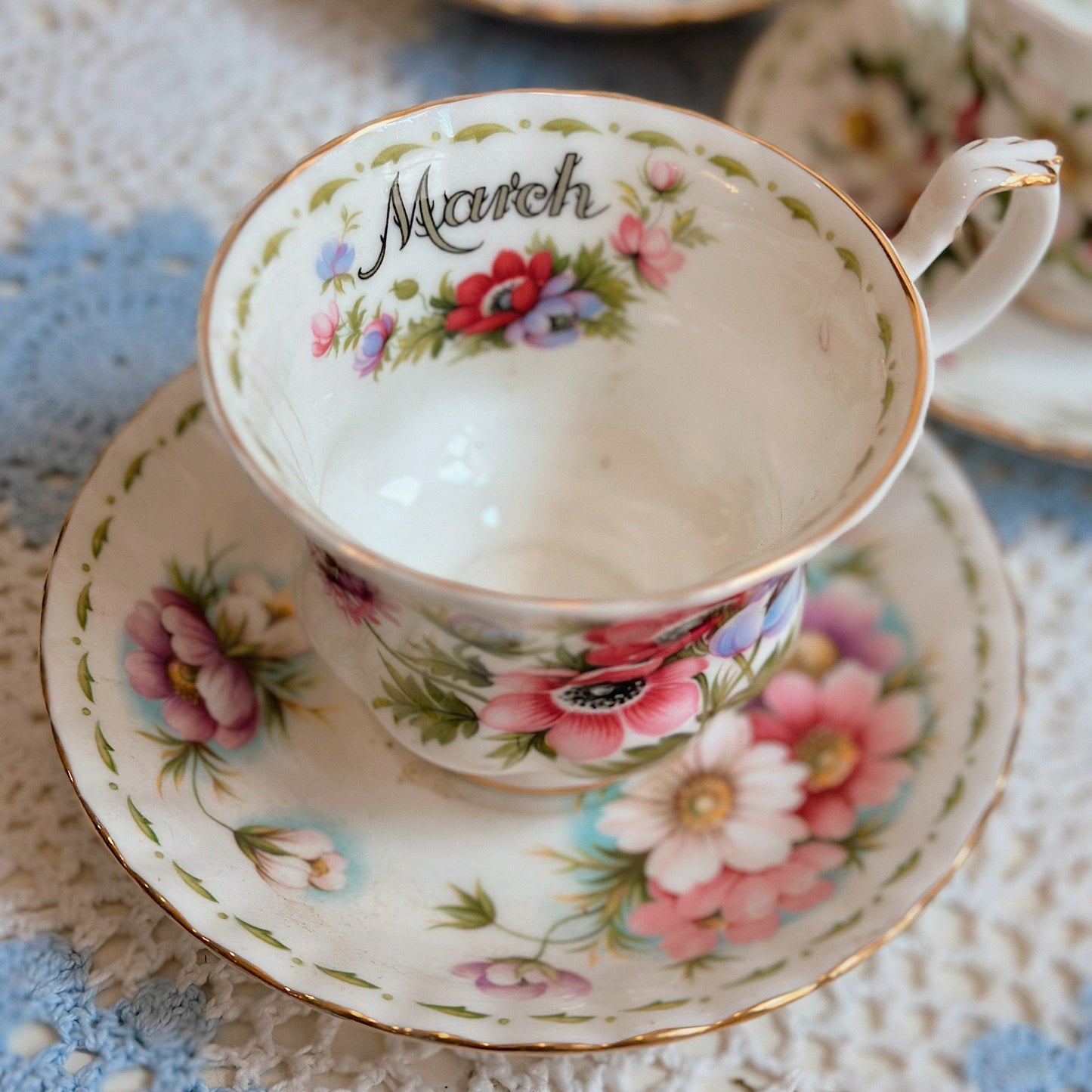 Set tách trà tháng Royal Albert bằng sứ xương xuất xứ Anh✨