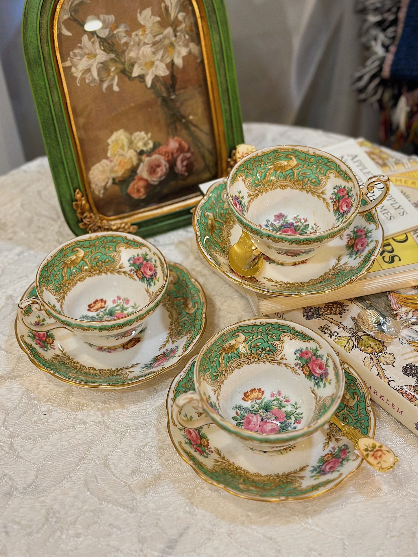Bộ tách trà hoa viền xanh lá sang trọng - MONTROSE GREEN - COALPORT