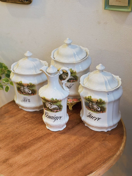 Vintage Swan Pattern Spice Pot✨