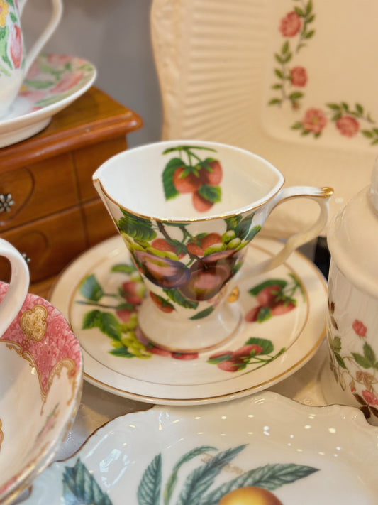 Vintage Fruits Pattern Tea Cup & Saucer ✨