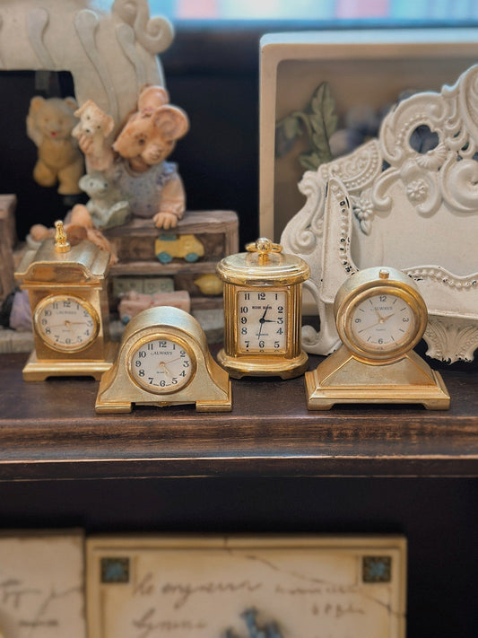 Classic Desk Clock✨