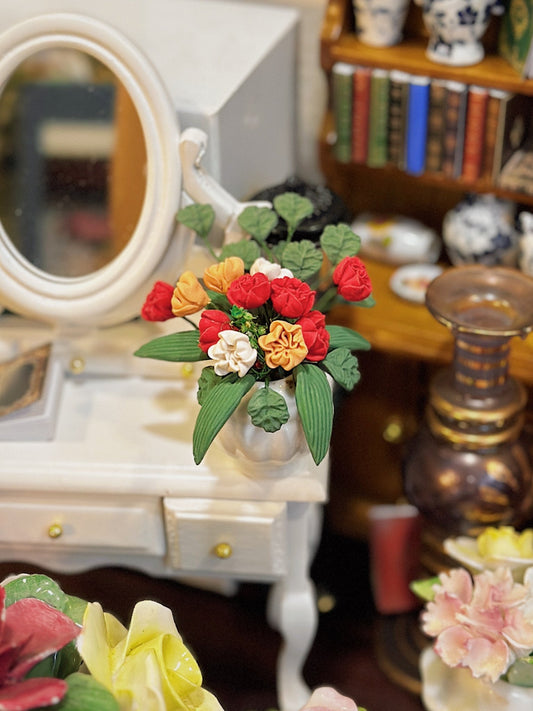 Miniature flower pot
