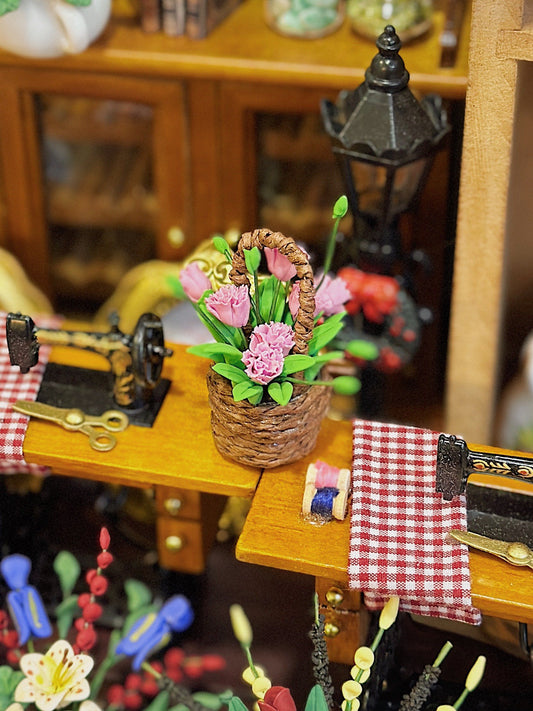 Miniature flower basket