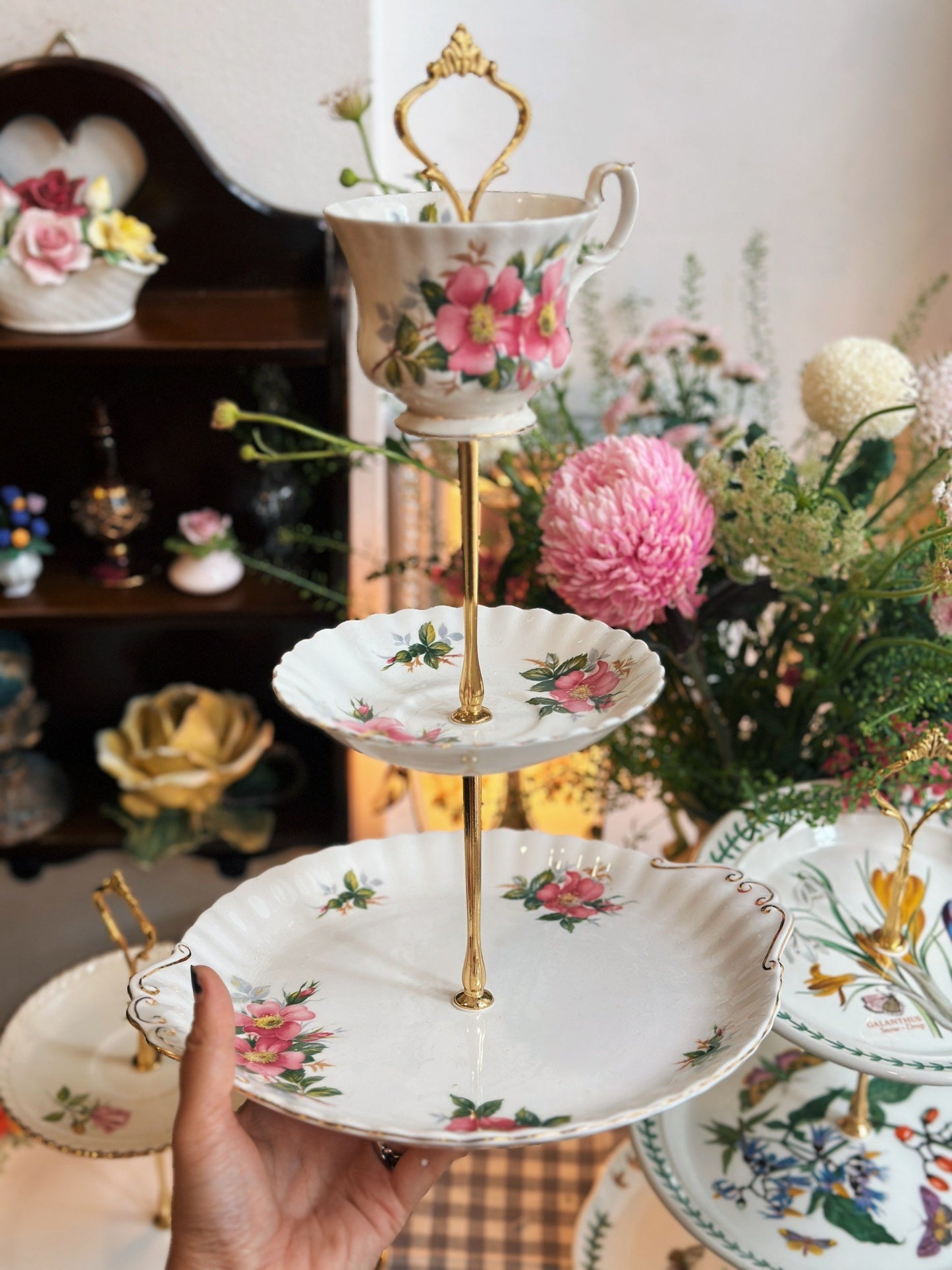 3 Tier B Floral Pattern Cake Stand