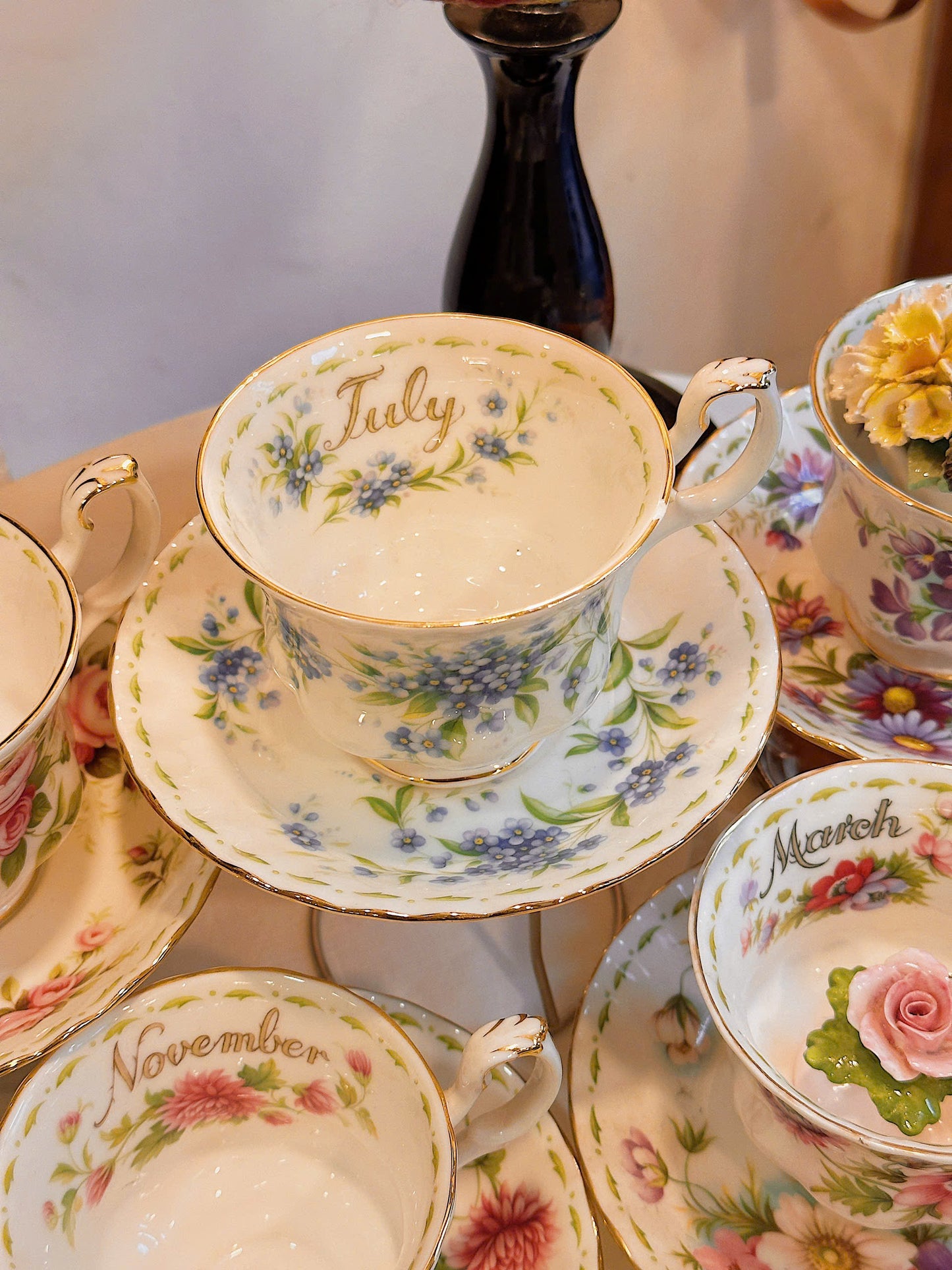 Set tách trà tháng Royal Albert bằng sứ xương xuất xứ Anh✨