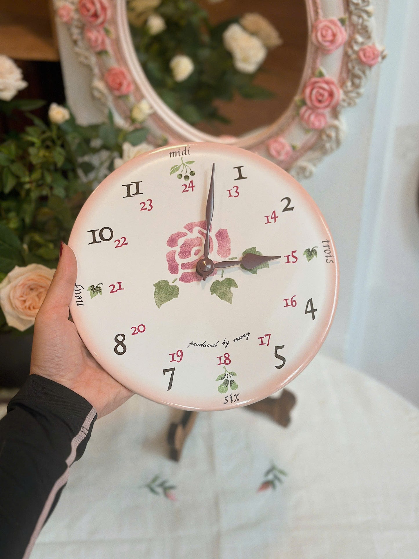 Đồng hồ hoa cổ điển-Many
