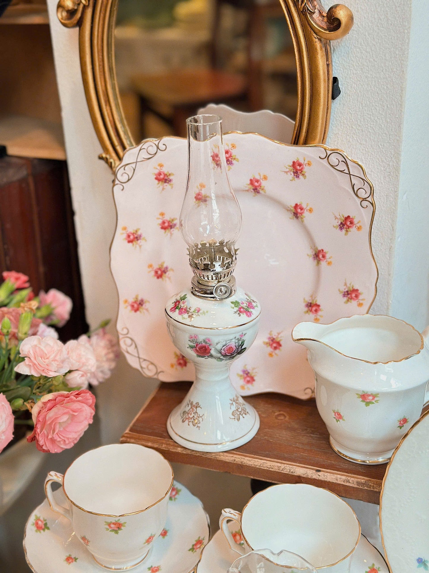 Đèn dầu hoạ tiết hoa hồng - Made in Japan
