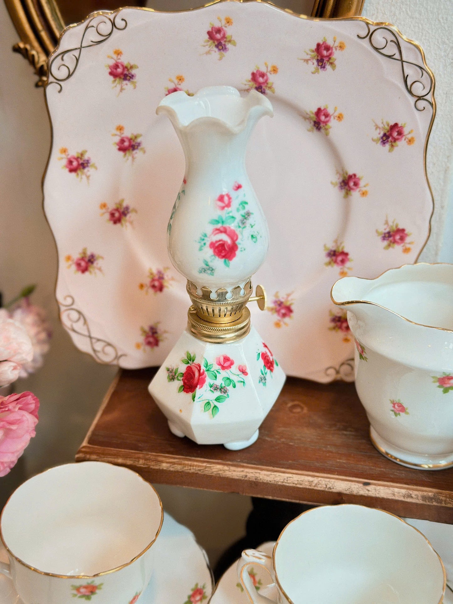 Đèn dầu hoạ tiết hoa hồng - Made in Japan
