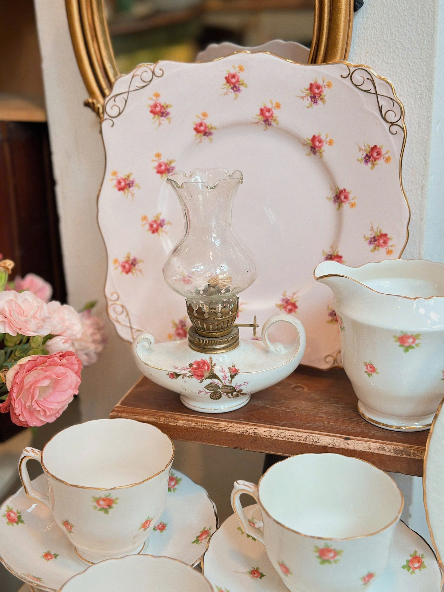 Đèn dầu hoạ tiết hoa hồng - Made in Japan