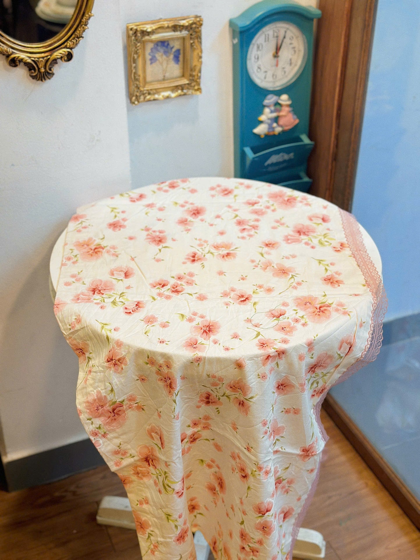 Vintage Flowers Pattern Tablecloth - Made in Korea
