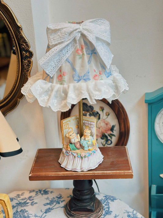 Vintage Resin Teddies Bear Lamp