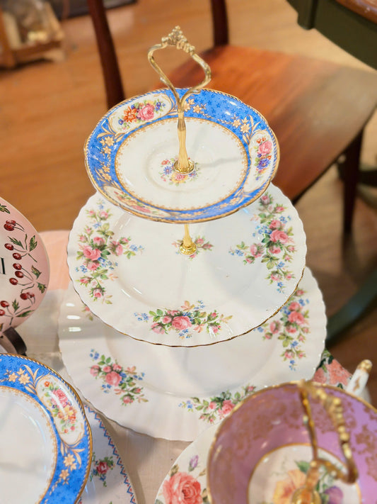 Vintage Rose Pattern Cake Stand