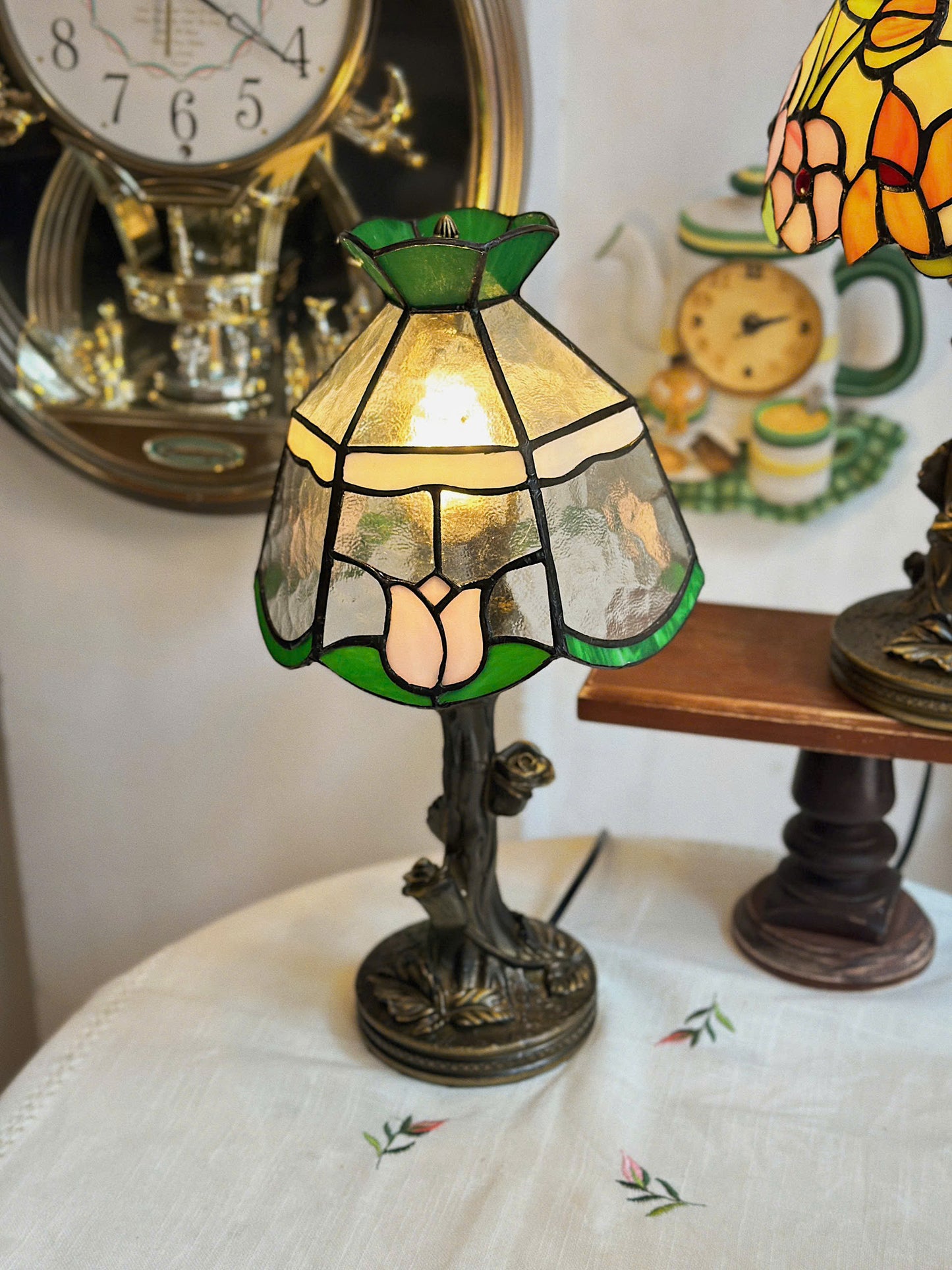 Flowers Stained Glass Table Lamp