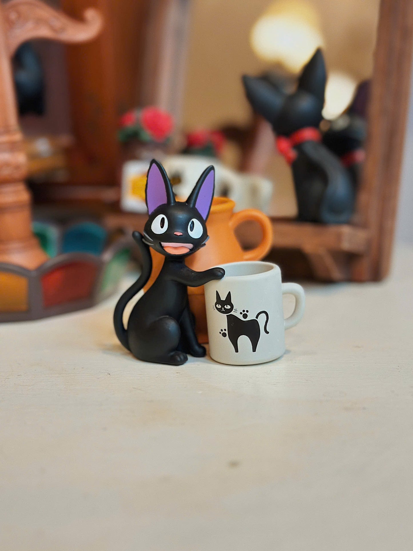 Jiji Stamp Holder