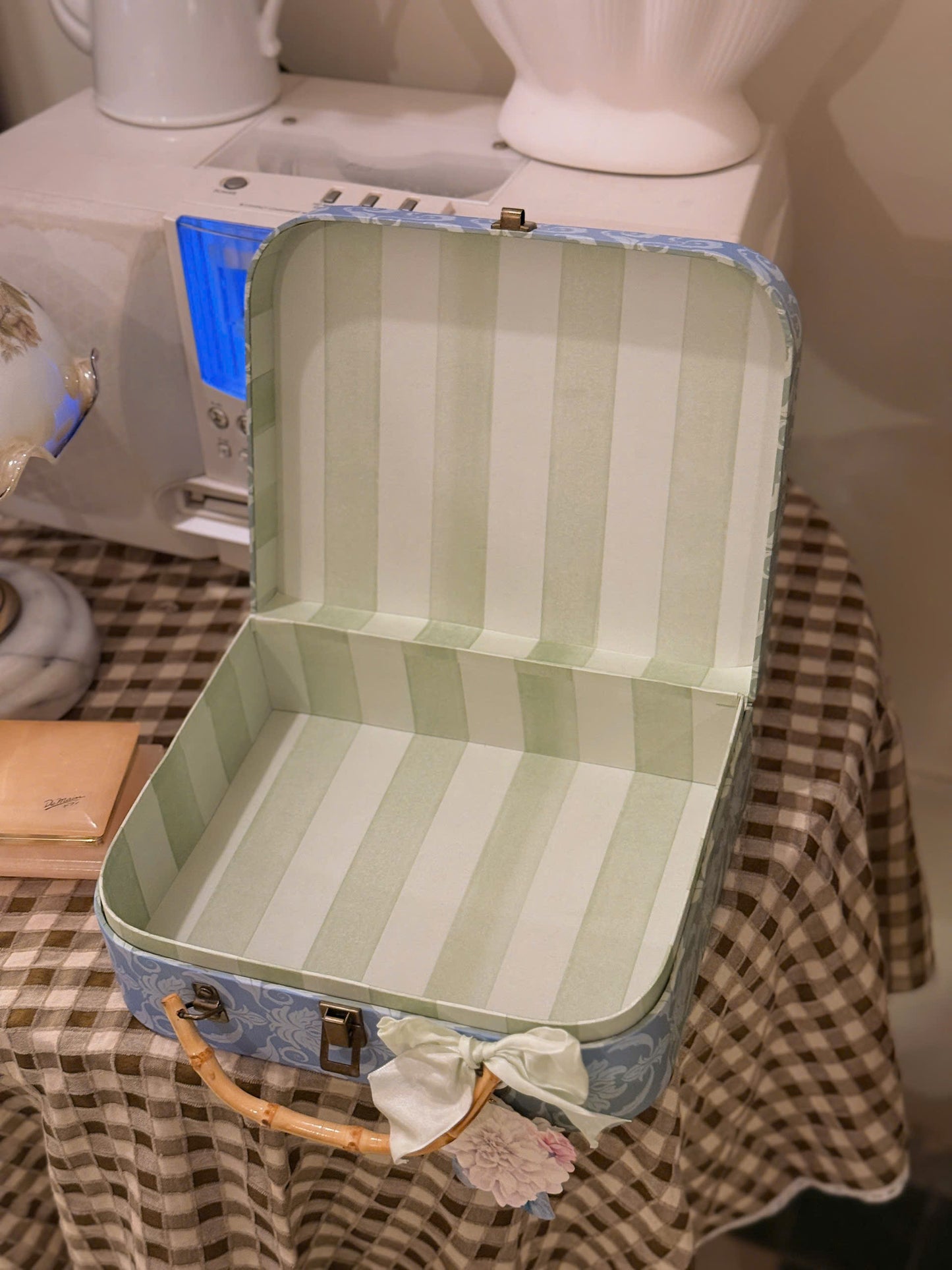 Flowers Pattern Suitcase