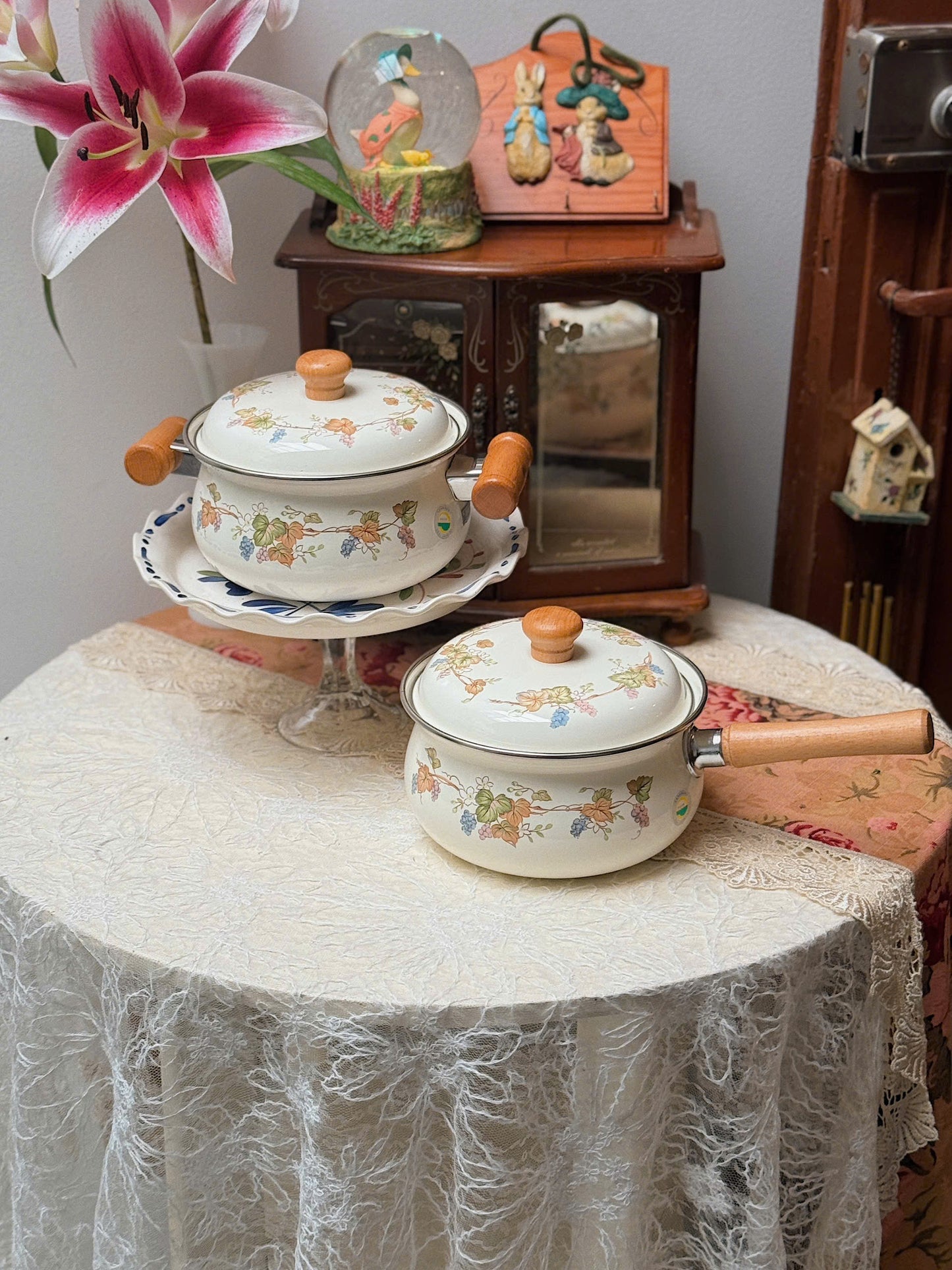 Grape Pattern Enamel Kitchenware Set