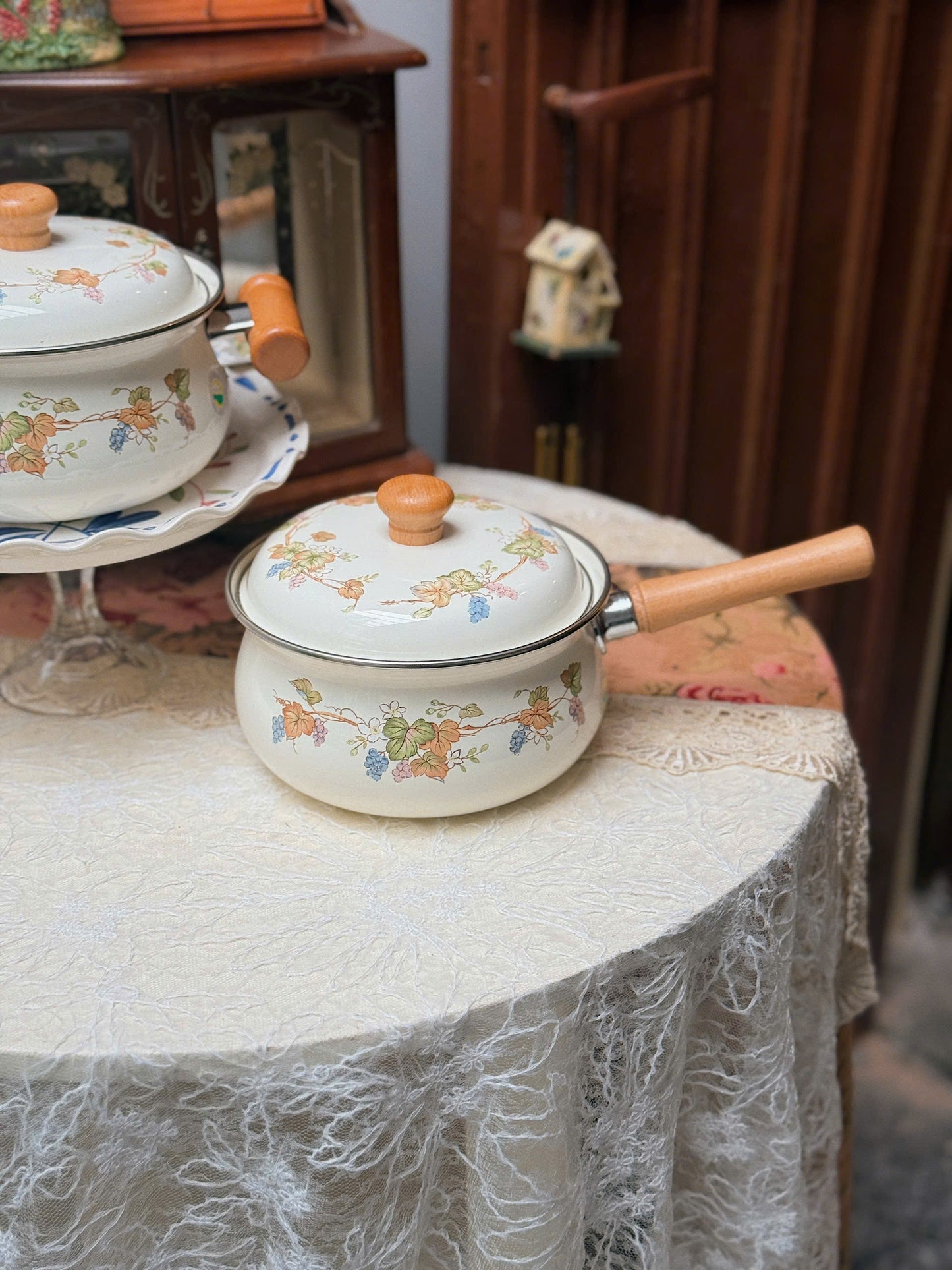 Grape Pattern Enamel Kitchenware Set
