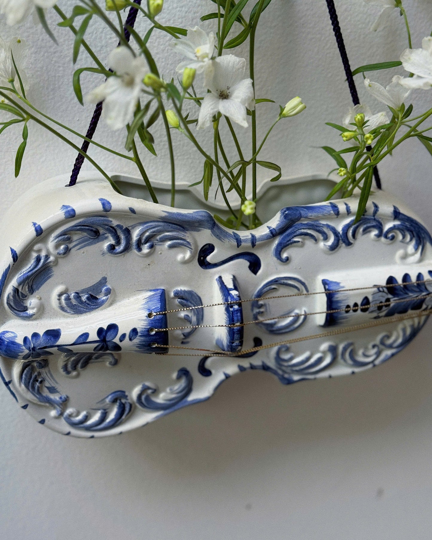Violin Shaped Vase 💕